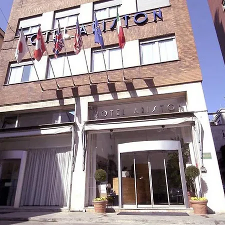מלון Ariston 4*