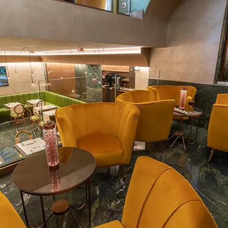 阿里斯顿酒店 4*