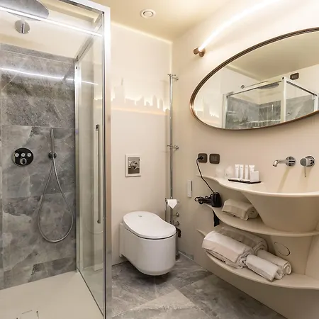 Ariston Hotel