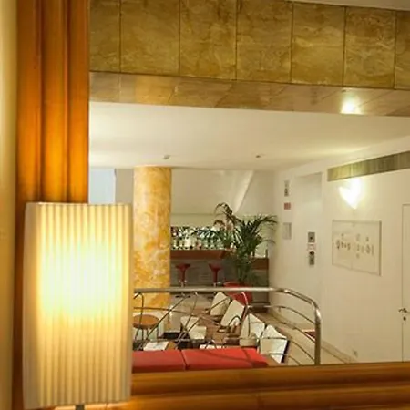 Отель Ariston 4*
